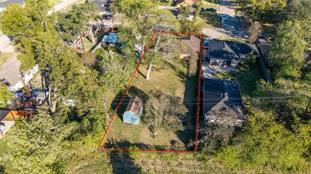 4801 Sanborn Drive, Houston, TX 77092