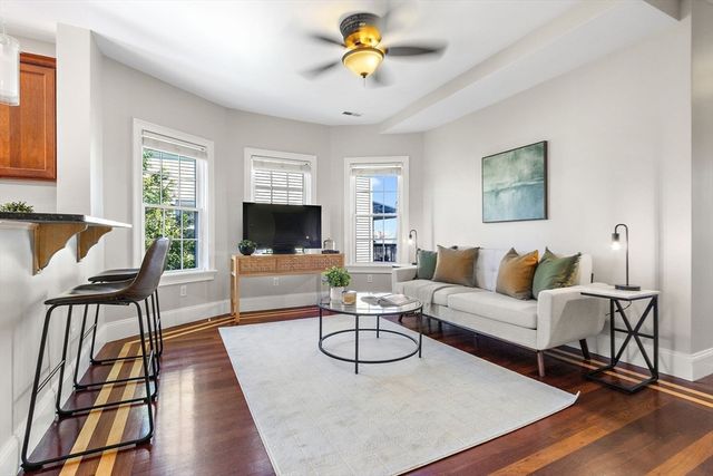 77 Adams 2, Medford, MA 02155