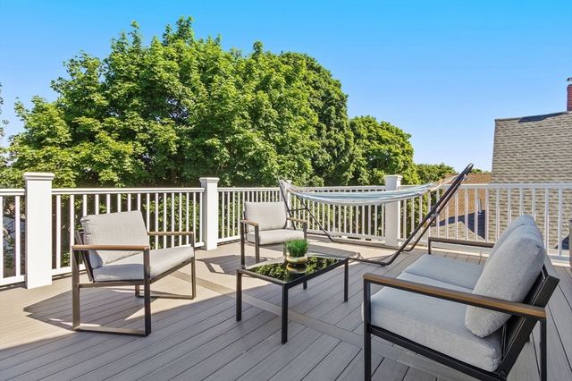 77 Adams 2, Medford, MA 02155