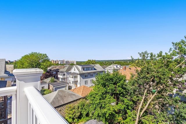 77 Adams 2, Medford, MA 02155