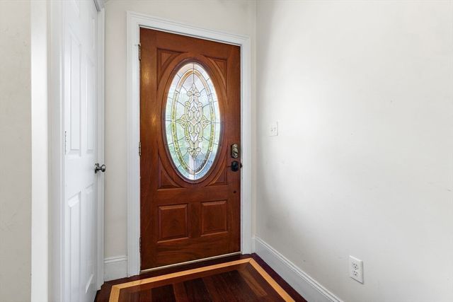 77 Adams 2, Medford, MA 02155