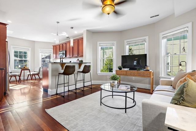77 Adams 2, Medford, MA 02155