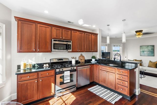 77 Adams 2, Medford, MA 02155