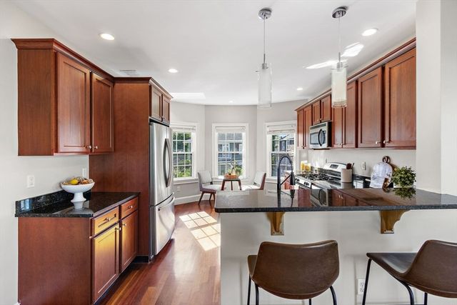 77 Adams 2, Medford, MA 02155