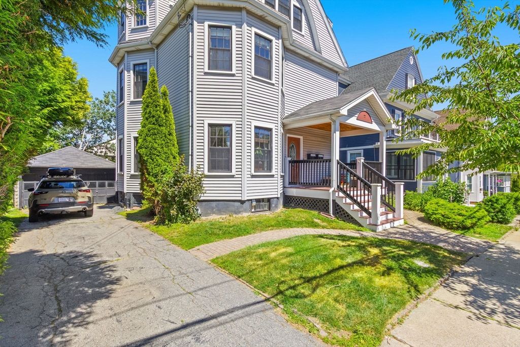 77 Adams 2, Medford, MA 02155