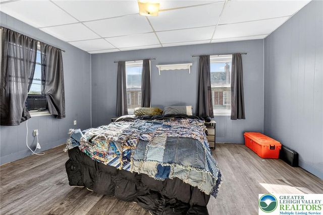 220 Mulberry Street, Catasauqua Boro, PA 18032