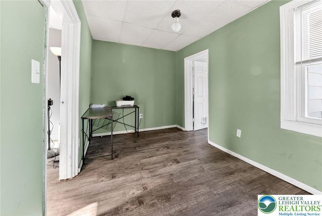 220 Mulberry Street, Catasauqua Boro, PA 18032