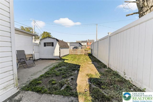 220 Mulberry Street, Catasauqua Boro, PA 18032