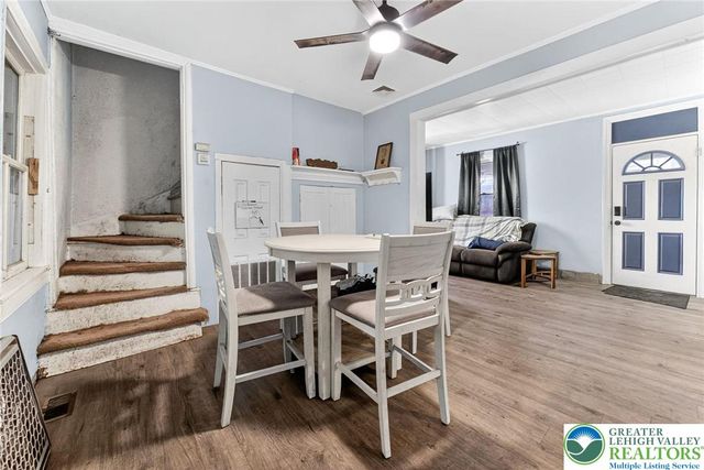 220 Mulberry Street, Catasauqua Boro, PA 18032