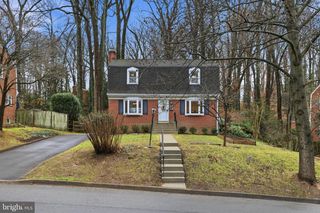 6539 OAKWOOD DR, Falls Church, VA 22041
