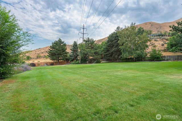 409 Austin Ave, Wenatchee, WA 98801