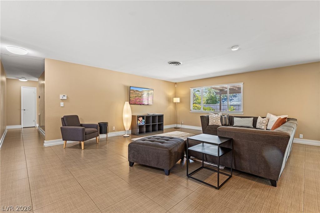 2813 Bryant Avenue, Las Vegas, NV 89102 — photo 5