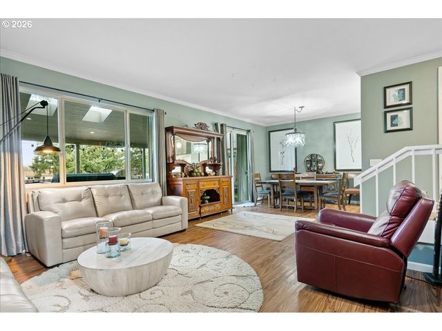 6660 HUNTINGTON Cir, Salem, OR 97306