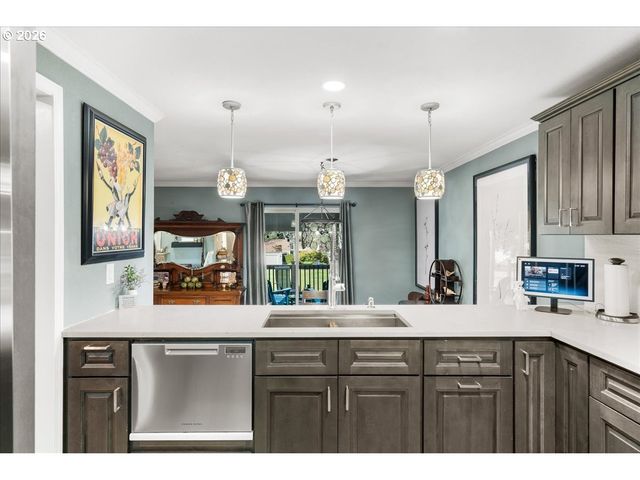 6660 HUNTINGTON Cir, Salem, OR 97306