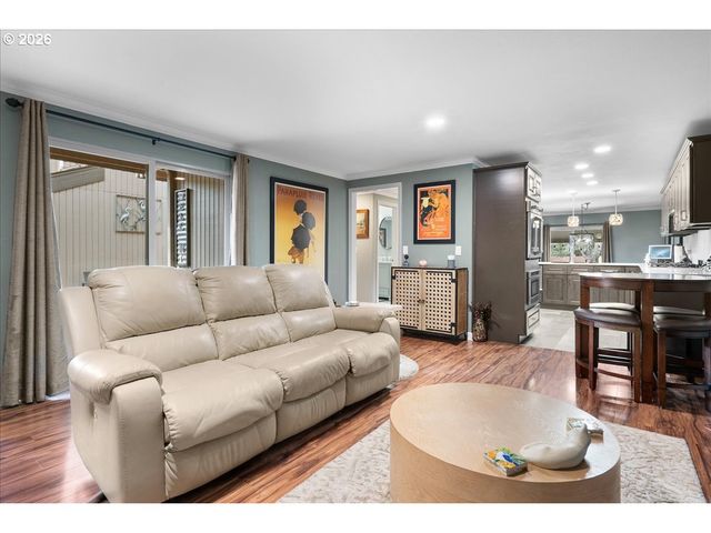 6660 HUNTINGTON Cir, Salem, OR 97306