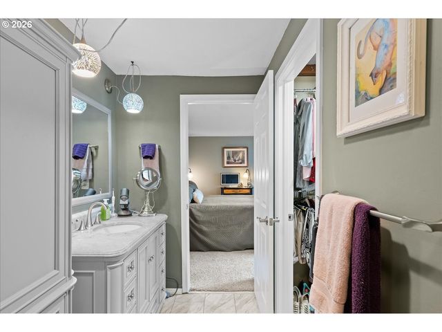 6660 HUNTINGTON Cir, Salem, OR 97306