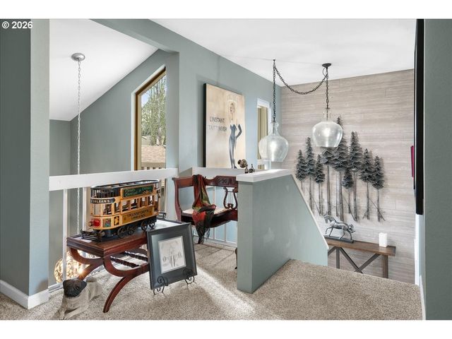 6660 HUNTINGTON Cir, Salem, OR 97306