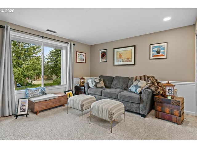 6660 HUNTINGTON Cir, Salem, OR 97306