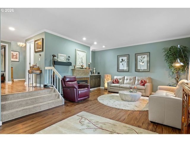 6660 HUNTINGTON Cir, Salem, OR 97306