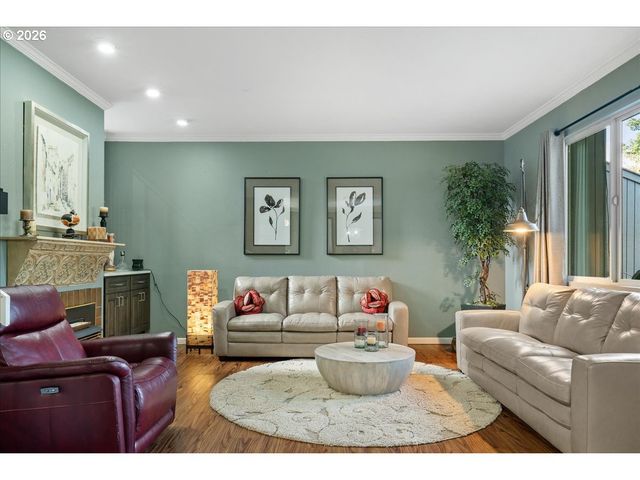 6660 HUNTINGTON Cir, Salem, OR 97306