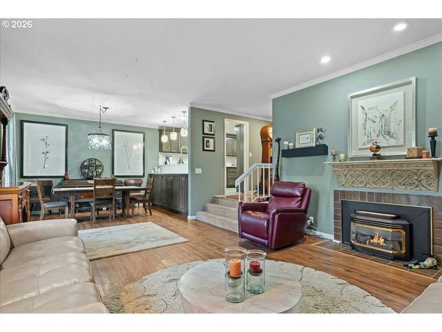 6660 HUNTINGTON Cir, Salem, OR 97306