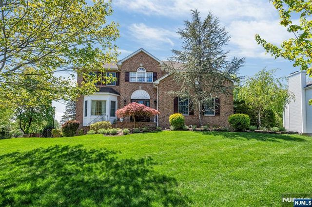 18 Hope Street, Montvale, NJ 07645