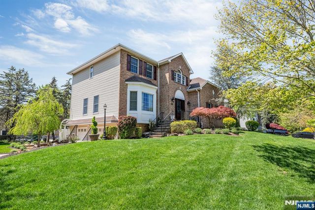 18 Hope Street, Montvale, NJ 07645