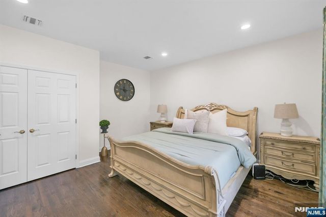 18 Hope Street, Montvale, NJ 07645