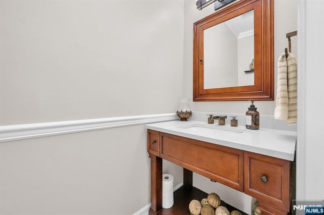 18 Hope Street, Montvale, NJ 07645