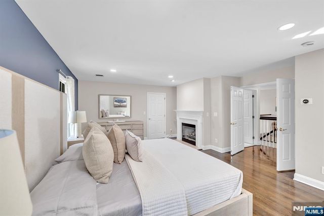 18 Hope Street, Montvale, NJ 07645