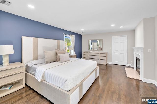 18 Hope Street, Montvale, NJ 07645