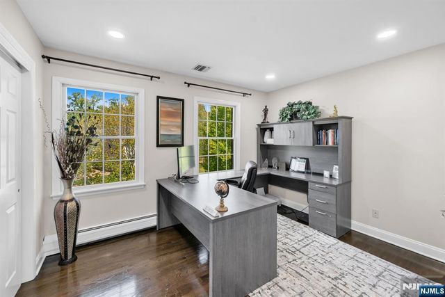 18 Hope Street, Montvale, NJ 07645
