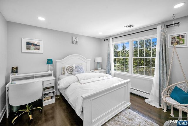 18 Hope Street, Montvale, NJ 07645