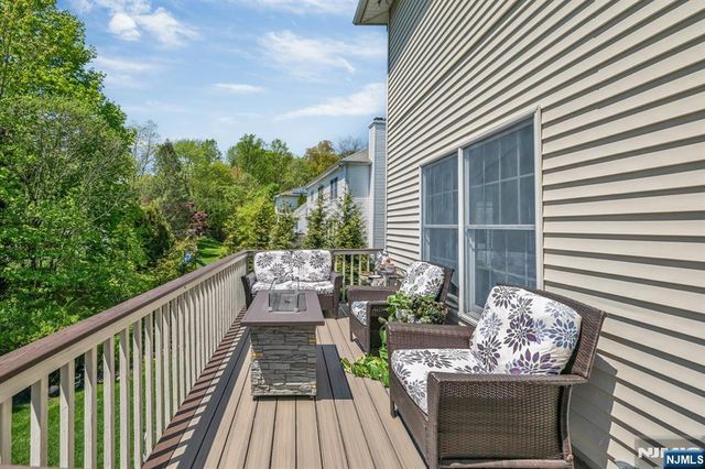 18 Hope Street, Montvale, NJ 07645