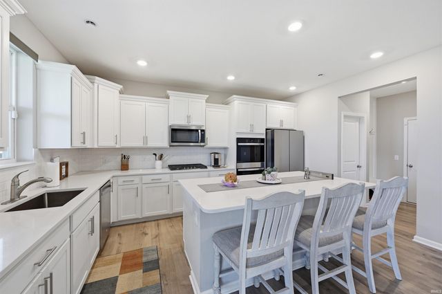 5730 Palazzo Lane, Mccordsville, IN 46055