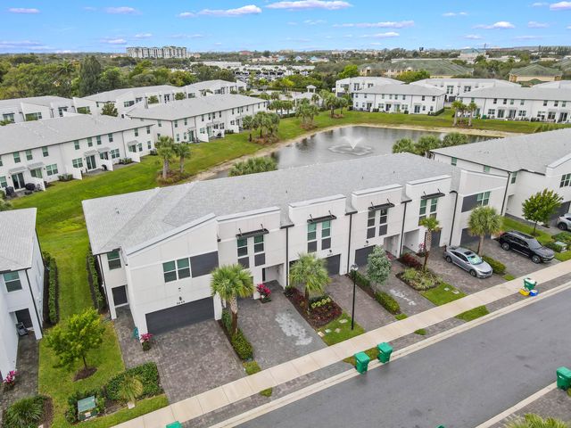 5657 Mentmore Drive, West Palm Beach, FL 33407