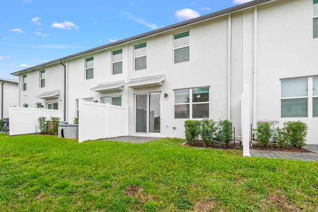 5657 Mentmore Drive, West Palm Beach, FL 33407