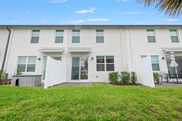 5657 Mentmore Drive, West Palm Beach, FL 33407