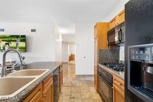 4808 N 24TH Street 523, Phoenix, AZ 85016