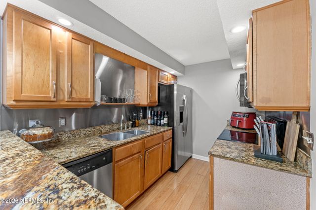 5375 ORTEGA FARMS Boulevard 505, Jacksonville, FL 32210