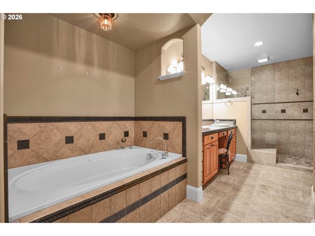 15308 Ne BONANZA Rd, Brush Prairie, WA 98606