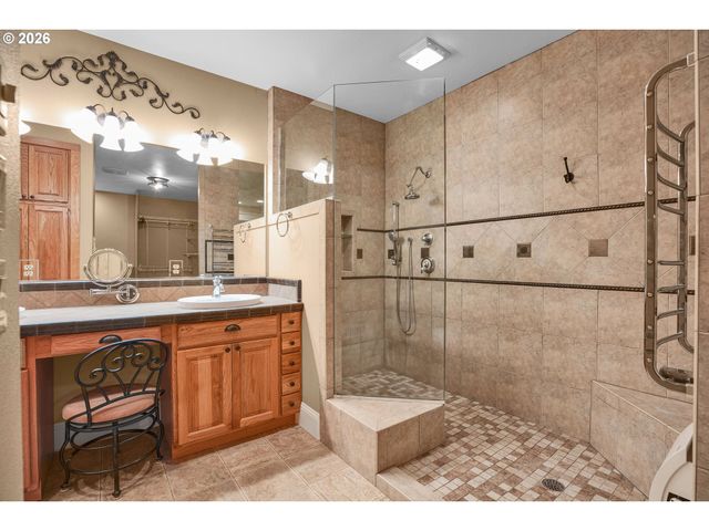 15308 Ne BONANZA Rd, Brush Prairie, WA 98606