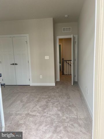 24733 MONK MEADOWS, Sterling, VA 20166