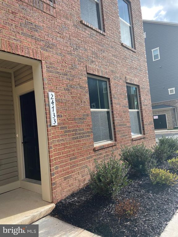 24733 MONK MEADOWS, Sterling, VA 20166