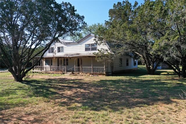 401 Exeter RD, Spicewood, TX 78669