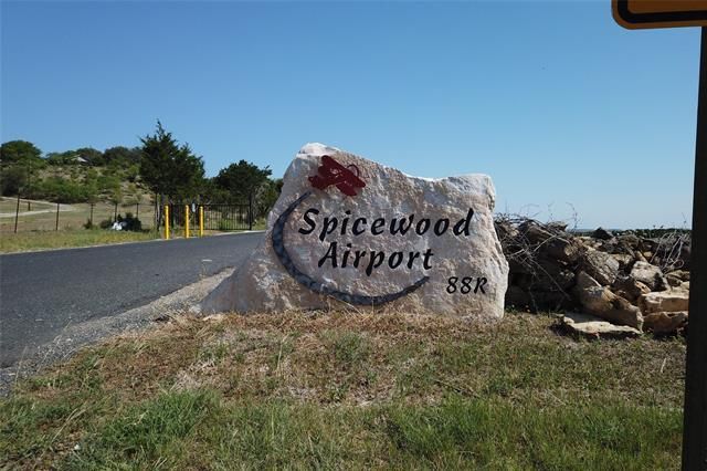 401 Exeter RD, Spicewood, TX 78669