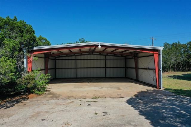 401 Exeter RD, Spicewood, TX 78669