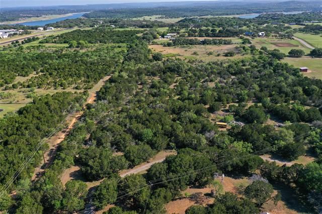 401 Exeter RD, Spicewood, TX 78669