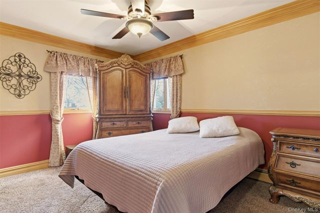 15 Leeward Lane, Commack, NY 11725