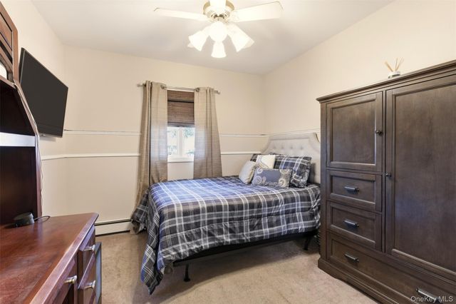 15 Leeward Lane, Commack, NY 11725